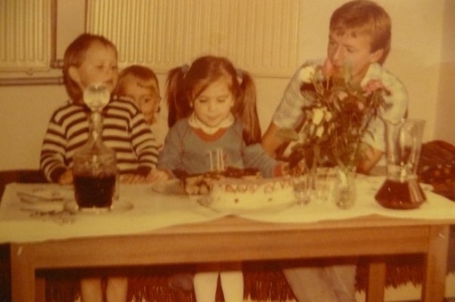 73065_1542931024708_3688037_n